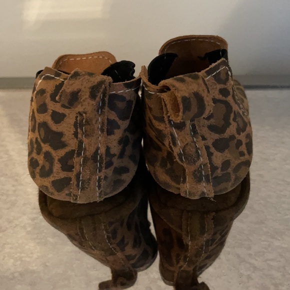 Freshly Picked Leopard Chelsea Boot Mini Sole - Picture 3 of 6
